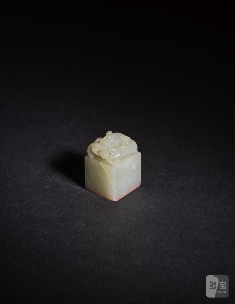 清 十八/十九世紀 青白玉印章及壽山石印章各兩件 | DEUX CACHETS EN JADE CÉLADON PÂLE ET DEUX CACHETS EN STÉATITE - 图3